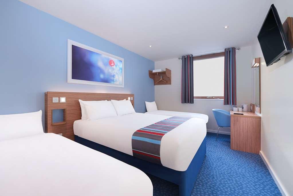 Travelodge Stafford Central Habitación foto